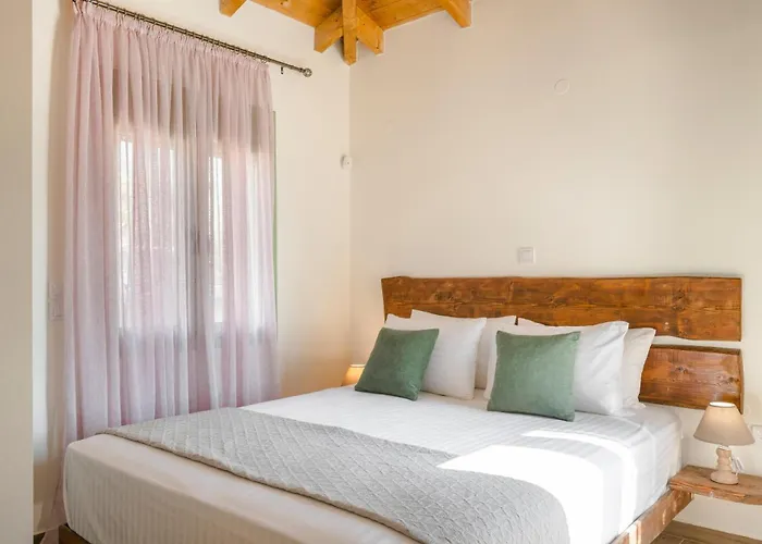 Dionisis By Vintage Travel * Karavádhos