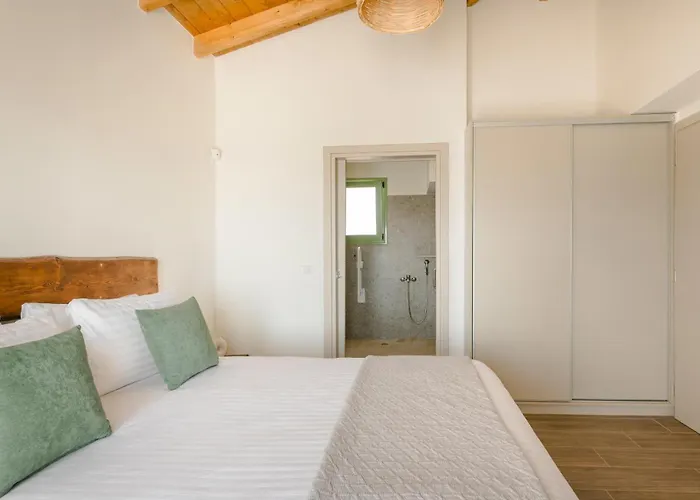 Villa Dionisis By Vintage Travel